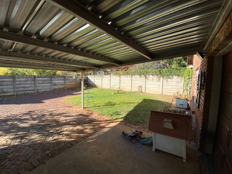 8 Bedroom Property for Sale in Baillie Park North West